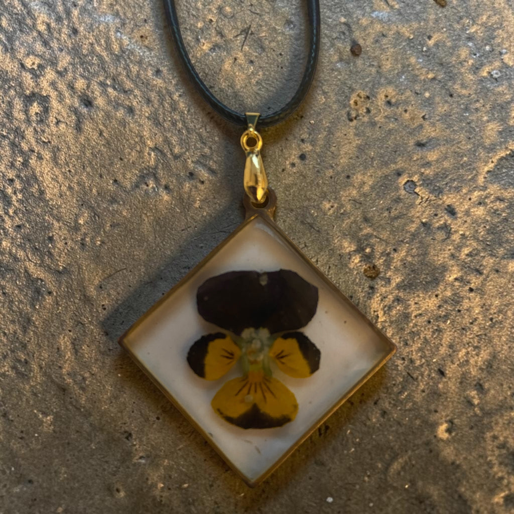 Collier Carré