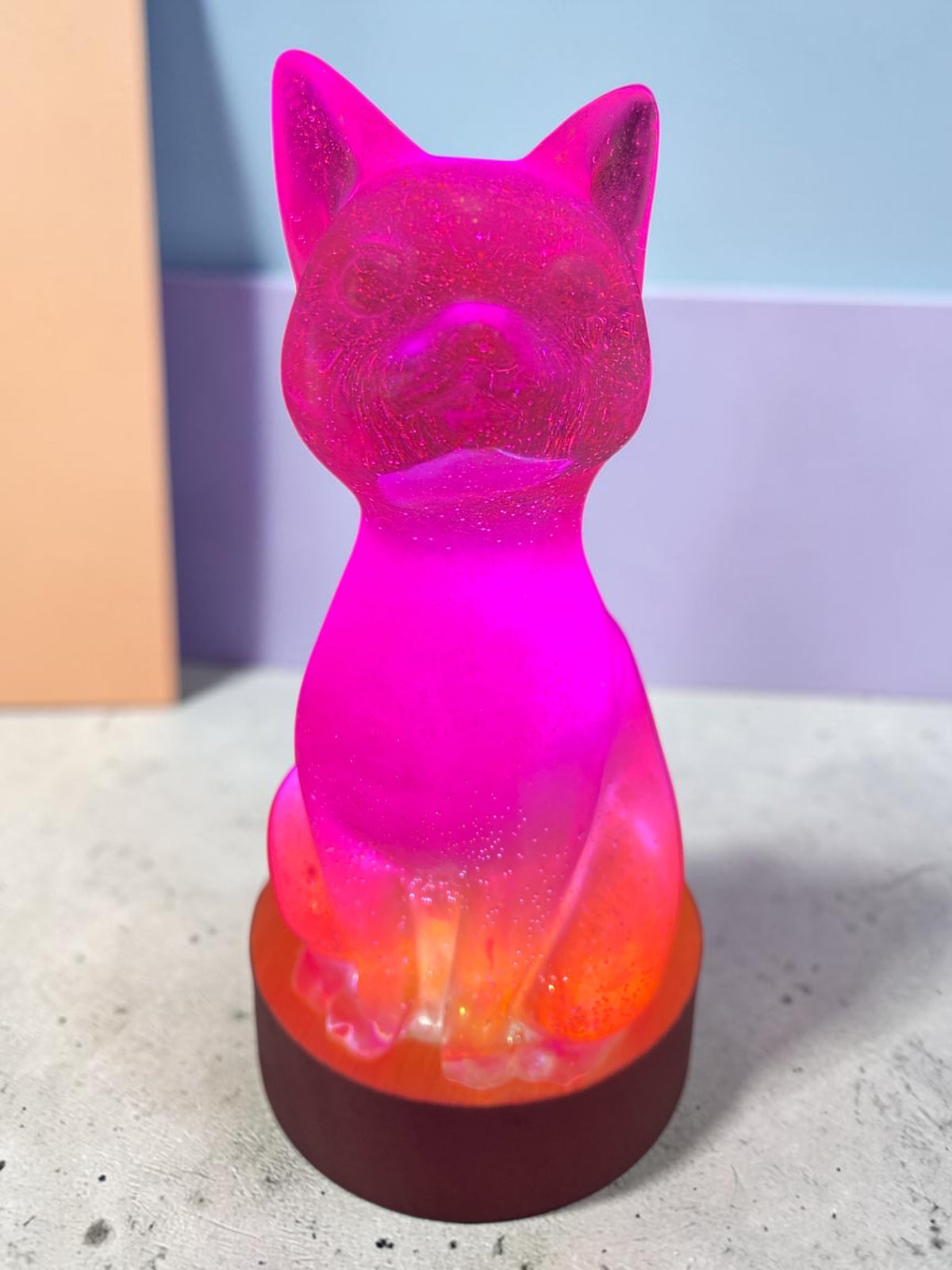 Chat Lumineux Rose Pailleté Or